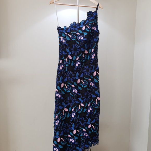 Platinum Laundry by Shelli Segal One Shoulder Asymmetrical Lace Dress - Picture 1 of 3